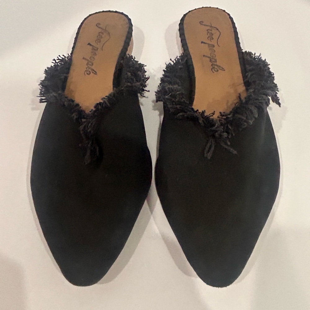 Free People “Newport” Black Suede Mule SIZE 39